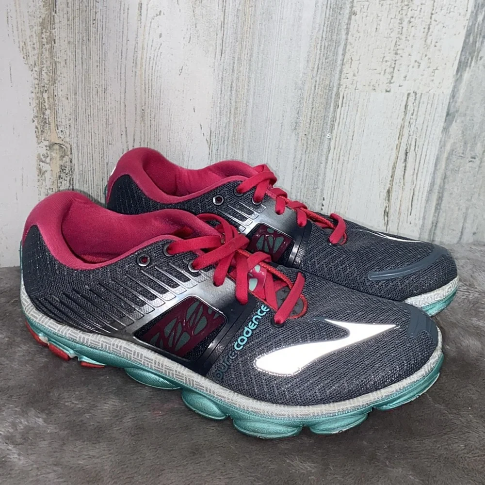 Women's Brooks PureCadence Running Shoes Size 6